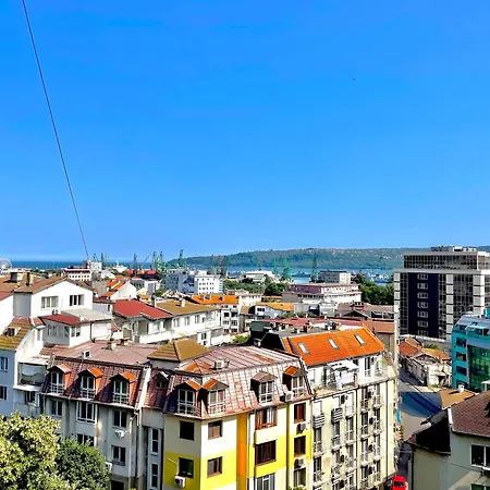 The View Апартамент